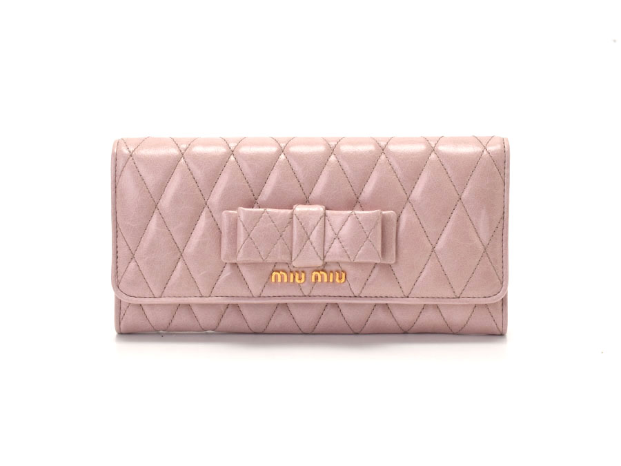 ミュウミュウ] MIUMIU ﾘﾎﾞﾝﾓﾁｰﾌ長ﾌｧｽﾅｰ財布 ﾏﾃﾗｯｾ 高価買取り相場 ...